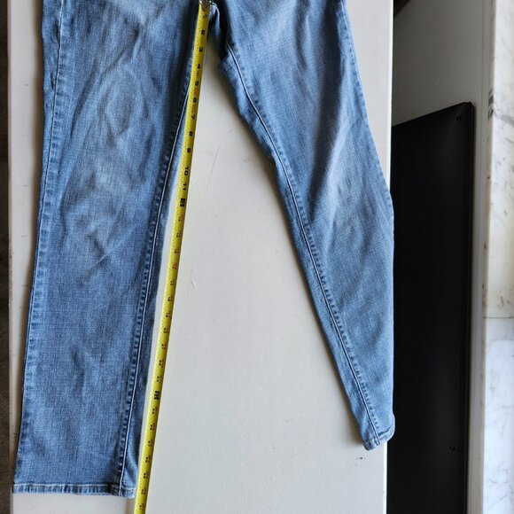 Levi's Women's 505 Straight Jeans Size 4 Blue Denim - Picture 4 of 5